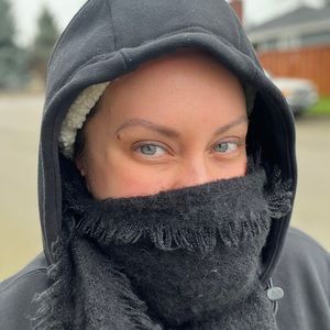 Meet your Posher, Courtney